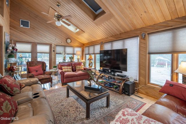 3041 Mariaville Road, Rotterdam, NY 12306