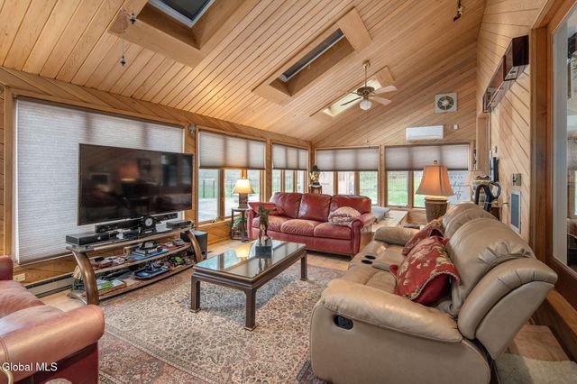 3041 Mariaville Road, Rotterdam, NY 12306