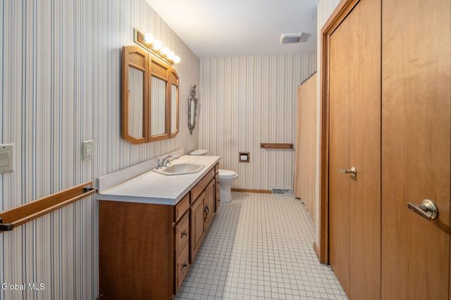 3041 Mariaville Road, Rotterdam, NY 12306