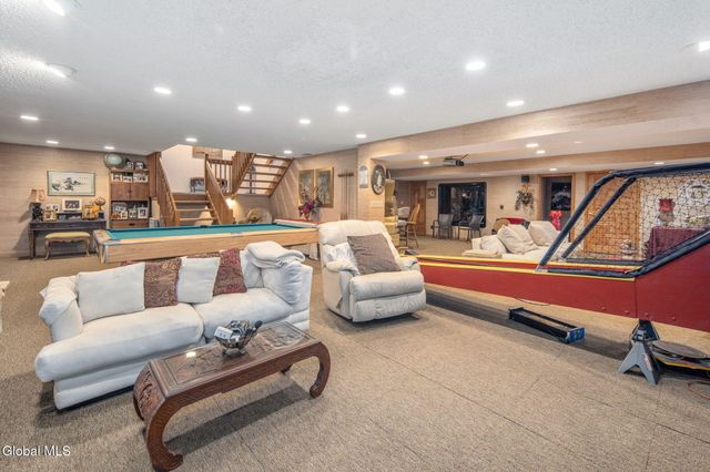 3041 Mariaville Road, Rotterdam, NY 12306