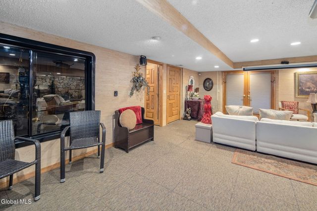 3041 Mariaville Road, Rotterdam, NY 12306