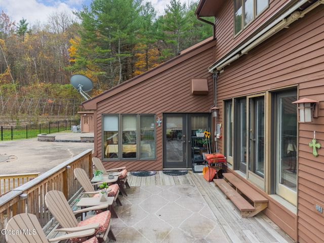 3041 Mariaville Road, Rotterdam, NY 12306