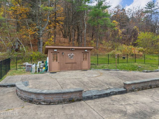 3041 Mariaville Road, Rotterdam, NY 12306