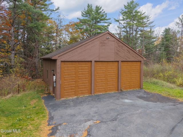 3041 Mariaville Road, Rotterdam, NY 12306