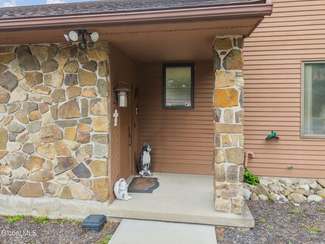 3041 Mariaville Road, Rotterdam, NY 12306