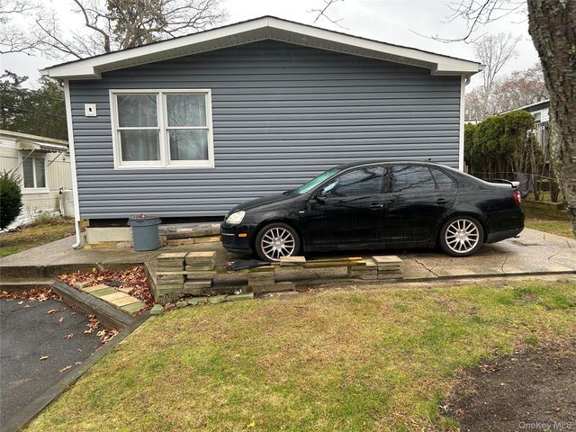 309-15 Fanning Boulevard, Riverhead, NY 11901