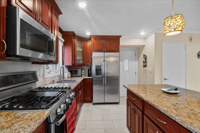 584 LIBERTY AVE, Jc, Heights, NJ 07307