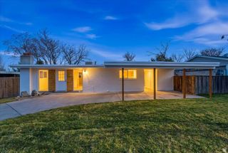 941 E CARNATION DR, Sandy, UT 84094