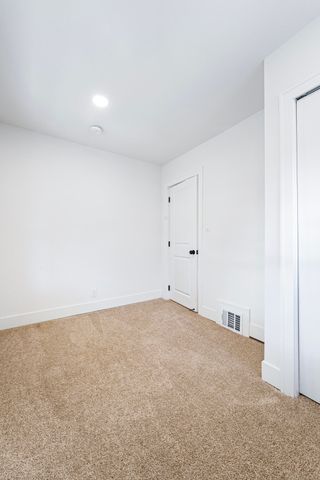 7043 Toepfer Road, Warren, MI 48091