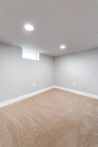 7043 Toepfer Road, Warren, MI 48091