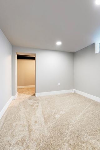 7043 Toepfer Road, Warren, MI 48091