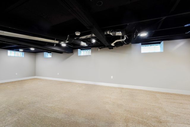 7043 Toepfer Road, Warren, MI 48091