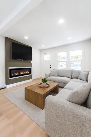 7043 Toepfer Road, Warren, MI 48091