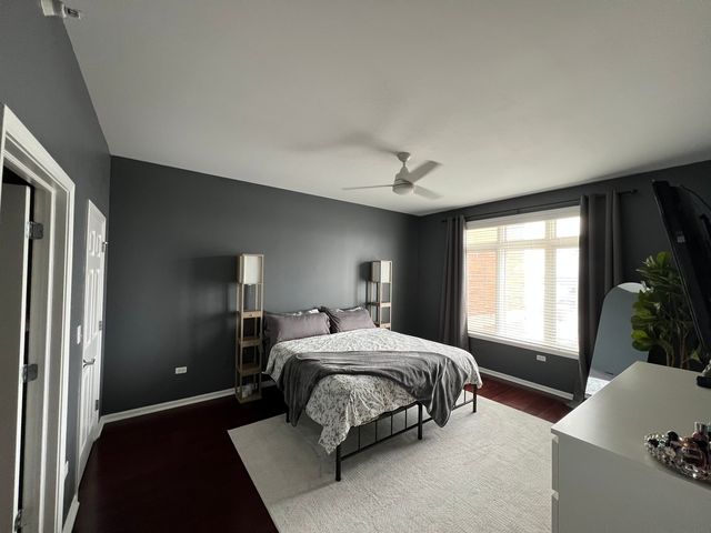 390 S Western Avenue 706, Des Plaines, IL 60016