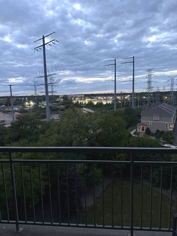 390 S Western Avenue 706, Des Plaines, IL 60016