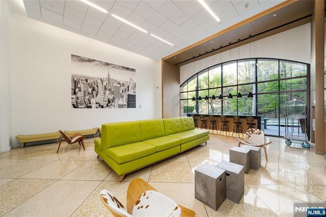 250 Gorge Road 6A, Cliffside Park, NJ 07010