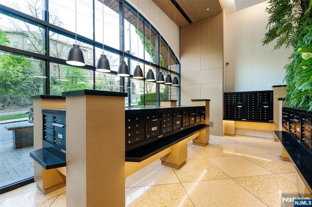 250 Gorge Road 6A, Cliffside Park, NJ 07010