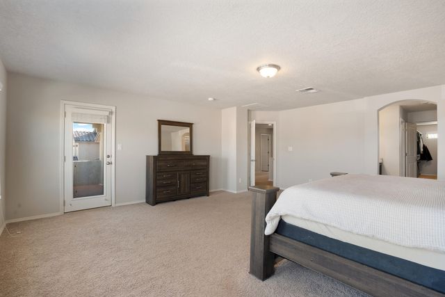 7010 Trapper Creek Road NE, Rio Rancho, NM 87144