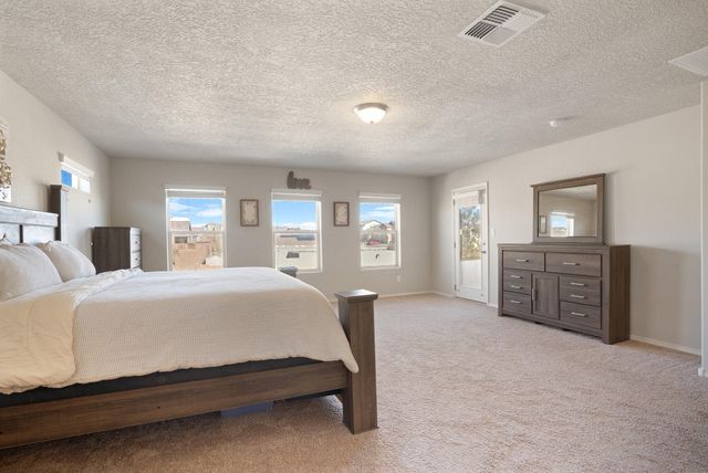 7010 Trapper Creek Road NE, Rio Rancho, NM 87144