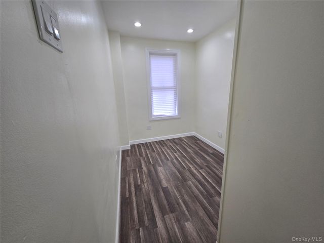 10750 Van Wyck Expressway, Richmond Hill S., NY 11419