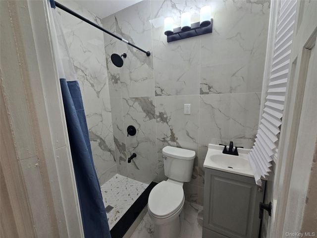 10750 Van Wyck Expressway, Richmond Hill S., NY 11419
