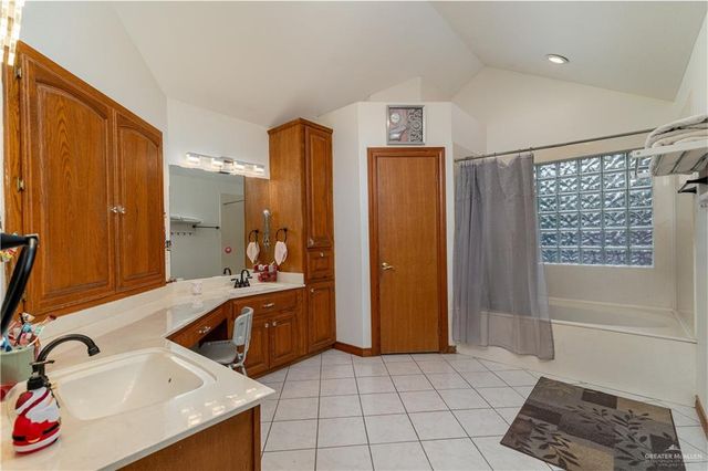 1100 Rio Concho, Mission, TX 78574