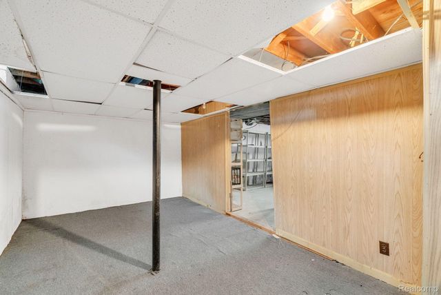 3101 Elstead Street, Auburn Hills, MI 48326