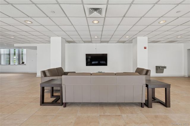 1 Scarsdale Road 613, Tuckahoe, NY 10707