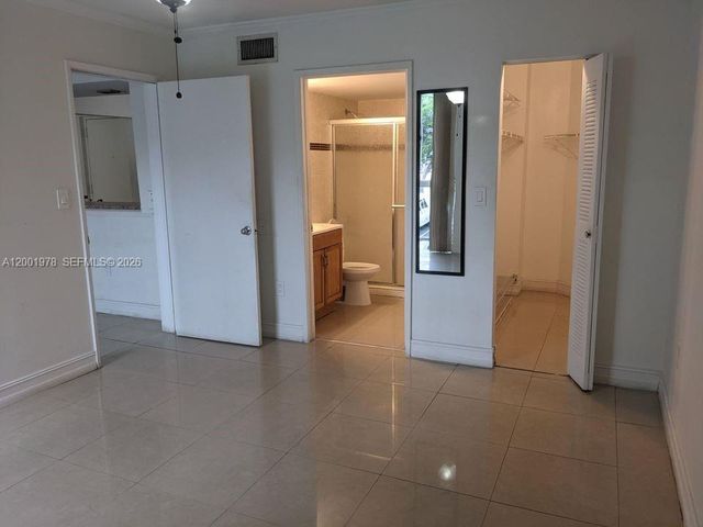 7125 NW 186th St B209, Hialeah, FL 33015