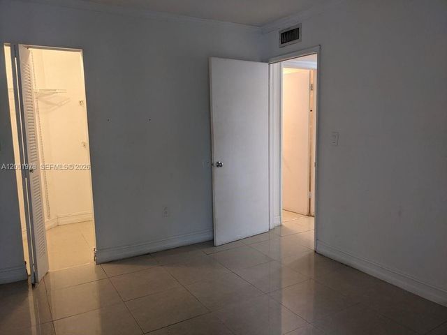 7125 NW 186th St B209, Hialeah, FL 33015