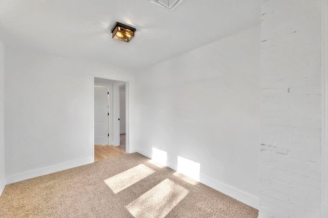 609 E 57th St S, Wichita, KS 67216