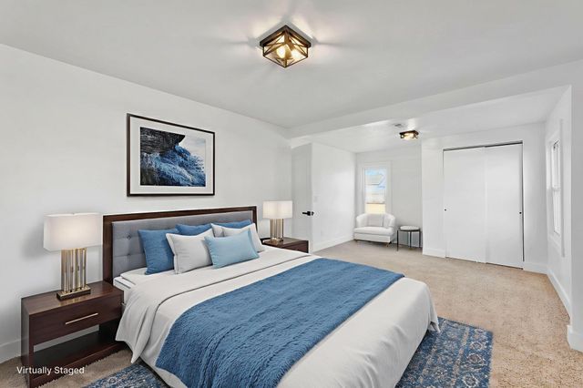 609 E 57th St S, Wichita, KS 67216