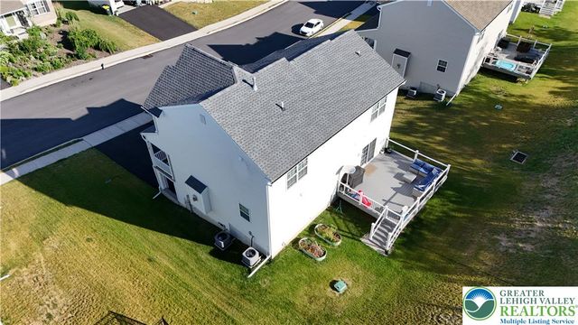 5044 Bellflower Drive, North Whitehall Twp, PA 18078