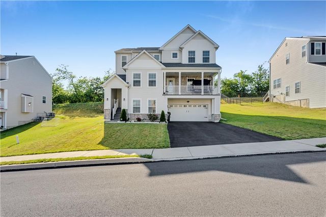 5044 Bellflower Drive, North Whitehall Twp, PA 18078