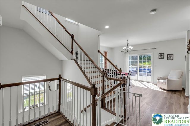 5044 Bellflower Drive, North Whitehall Twp, PA 18078