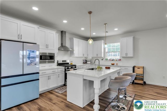 5044 Bellflower Drive, North Whitehall Twp, PA 18078