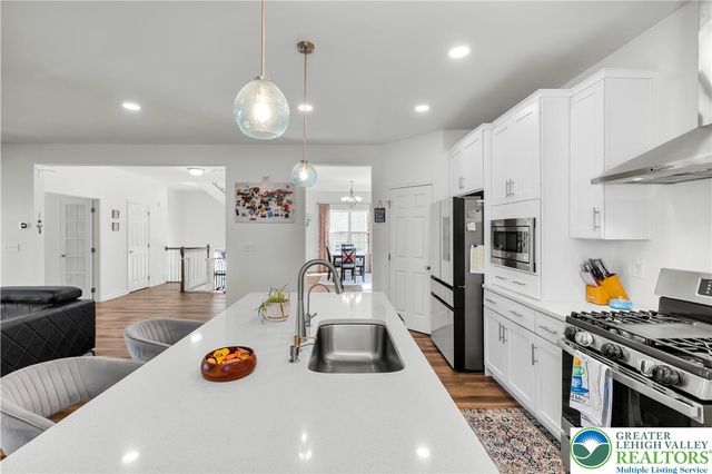 5044 Bellflower Drive, North Whitehall Twp, PA 18078