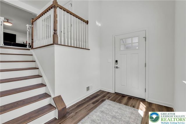 5044 Bellflower Drive, North Whitehall Twp, PA 18078