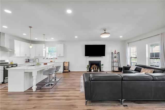 5044 Bellflower Drive, North Whitehall Twp, PA 18078