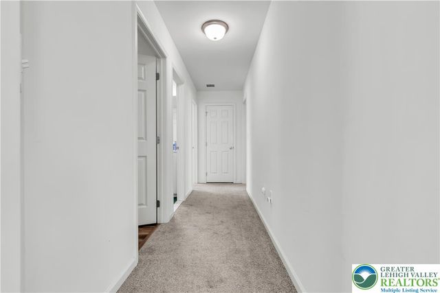 5044 Bellflower Drive, North Whitehall Twp, PA 18078