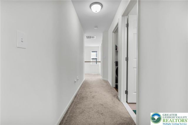 5044 Bellflower Drive, North Whitehall Twp, PA 18078