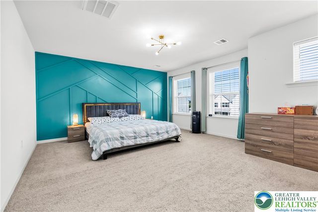 5044 Bellflower Drive, North Whitehall Twp, PA 18078
