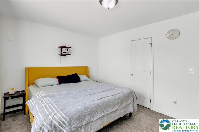 5044 Bellflower Drive, North Whitehall Twp, PA 18078