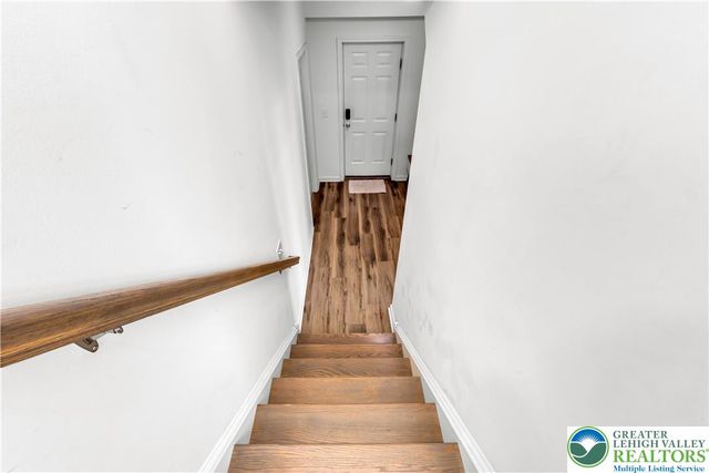 5044 Bellflower Drive, North Whitehall Twp, PA 18078