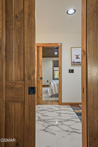 561 Edgewood Drive, Gatlinburg, TN 37738