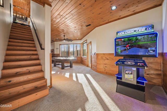 561 Edgewood Drive, Gatlinburg, TN 37738