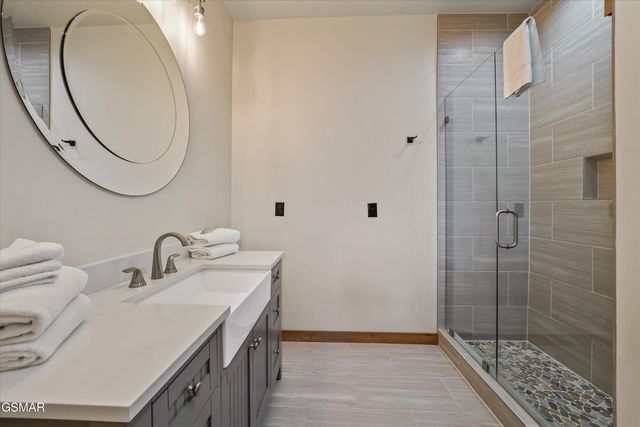 561 Edgewood Drive, Gatlinburg, TN 37738