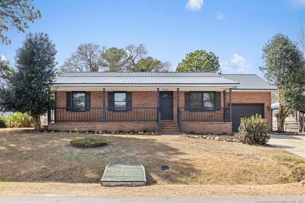 4574 Cripplecreek Court, Fayetteville, NC 28306