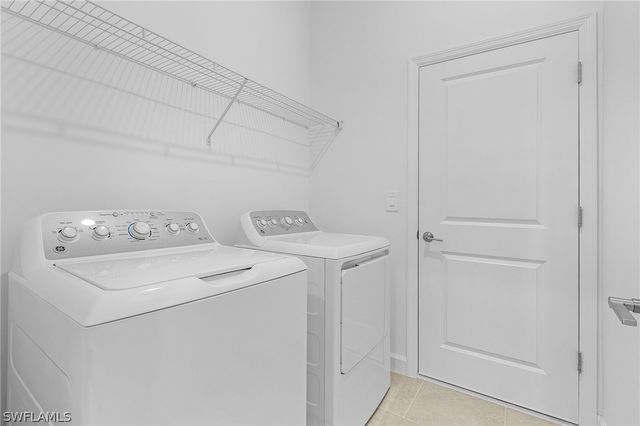 19617 Hinkley DR, Estero, FL 33928