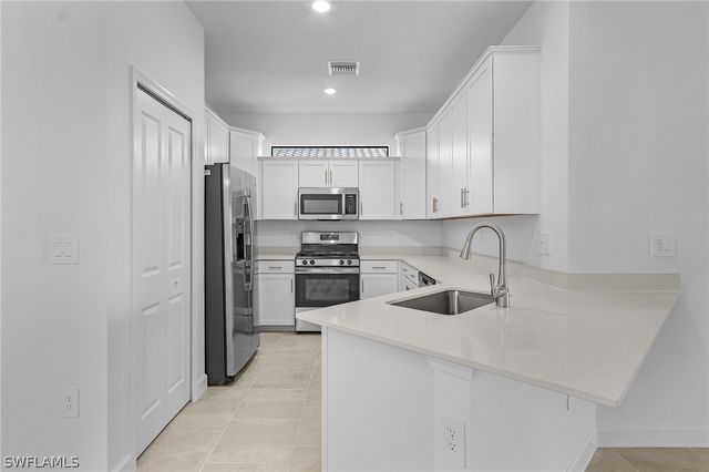 19617 Hinkley DR, Estero, FL 33928